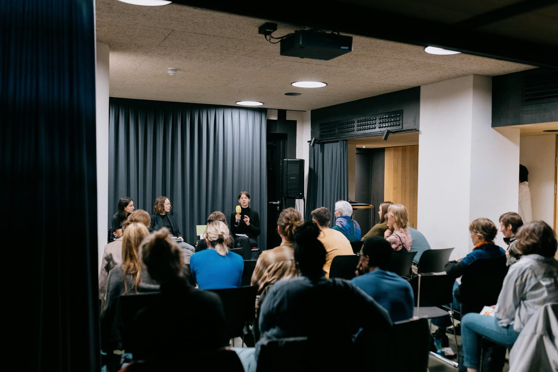 Arisa Purkpong, Claudia von Alemann, Anna R. Winder, Fiona Berg, Jana Buch, Punched Card (Book launch and screening)